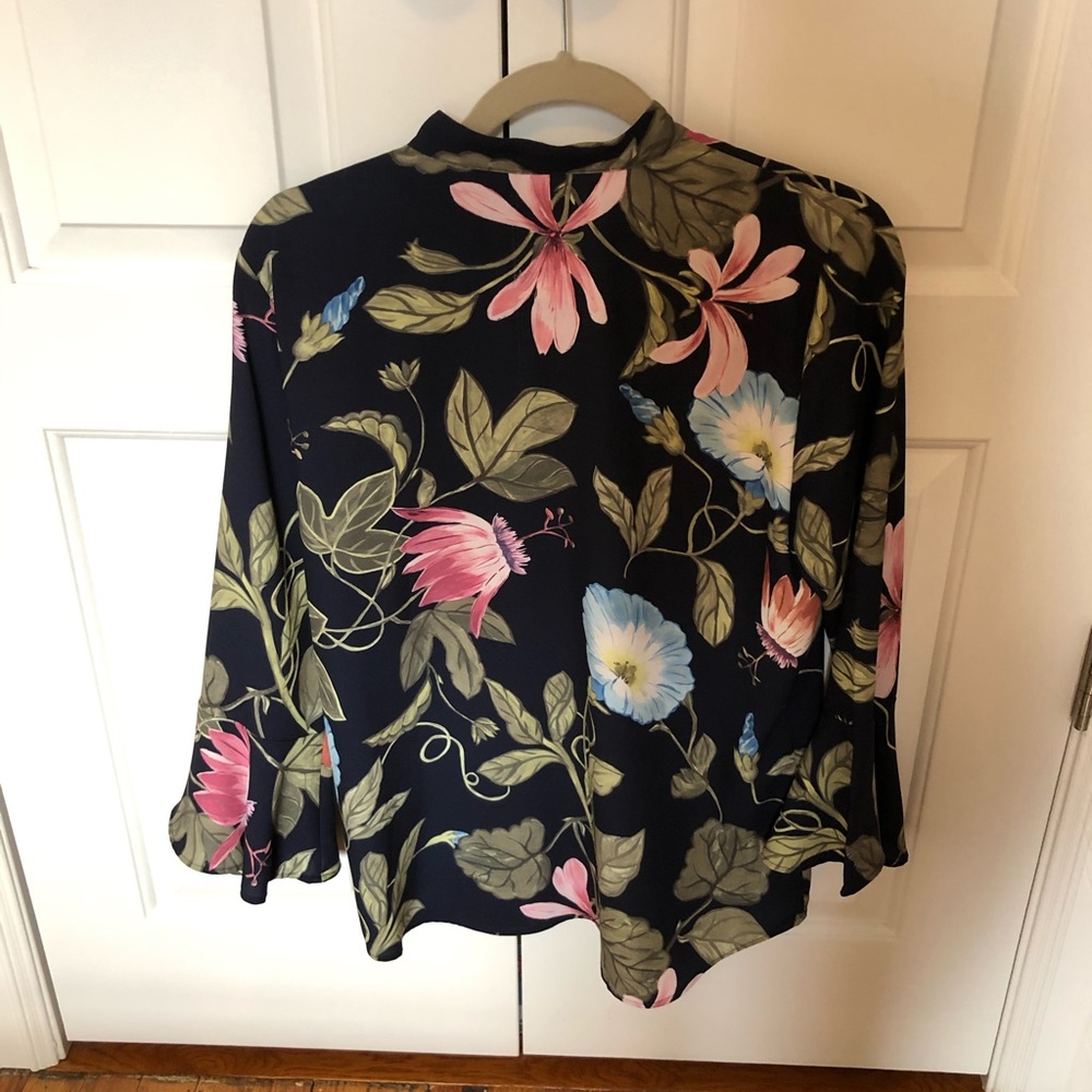 Ann Taylor - Picture 3 of 5